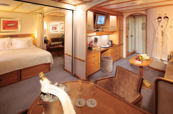 SeaDream Yacht Club Accommodation Commodore Suite 1.jpg
